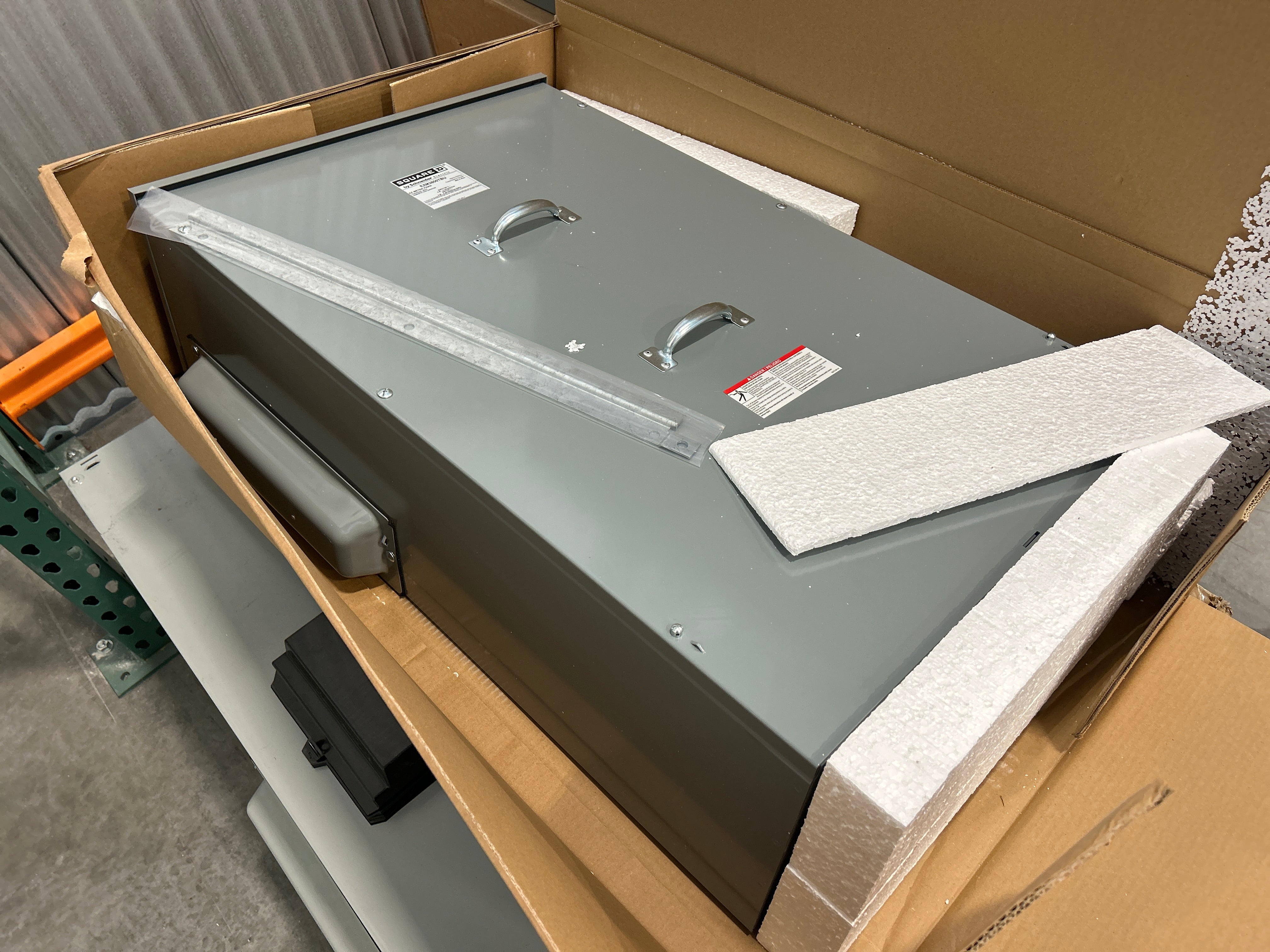 Tap Boxes Square D EZM3800TBU 3 Phase 800A EUSERC Rated Main Tap Box