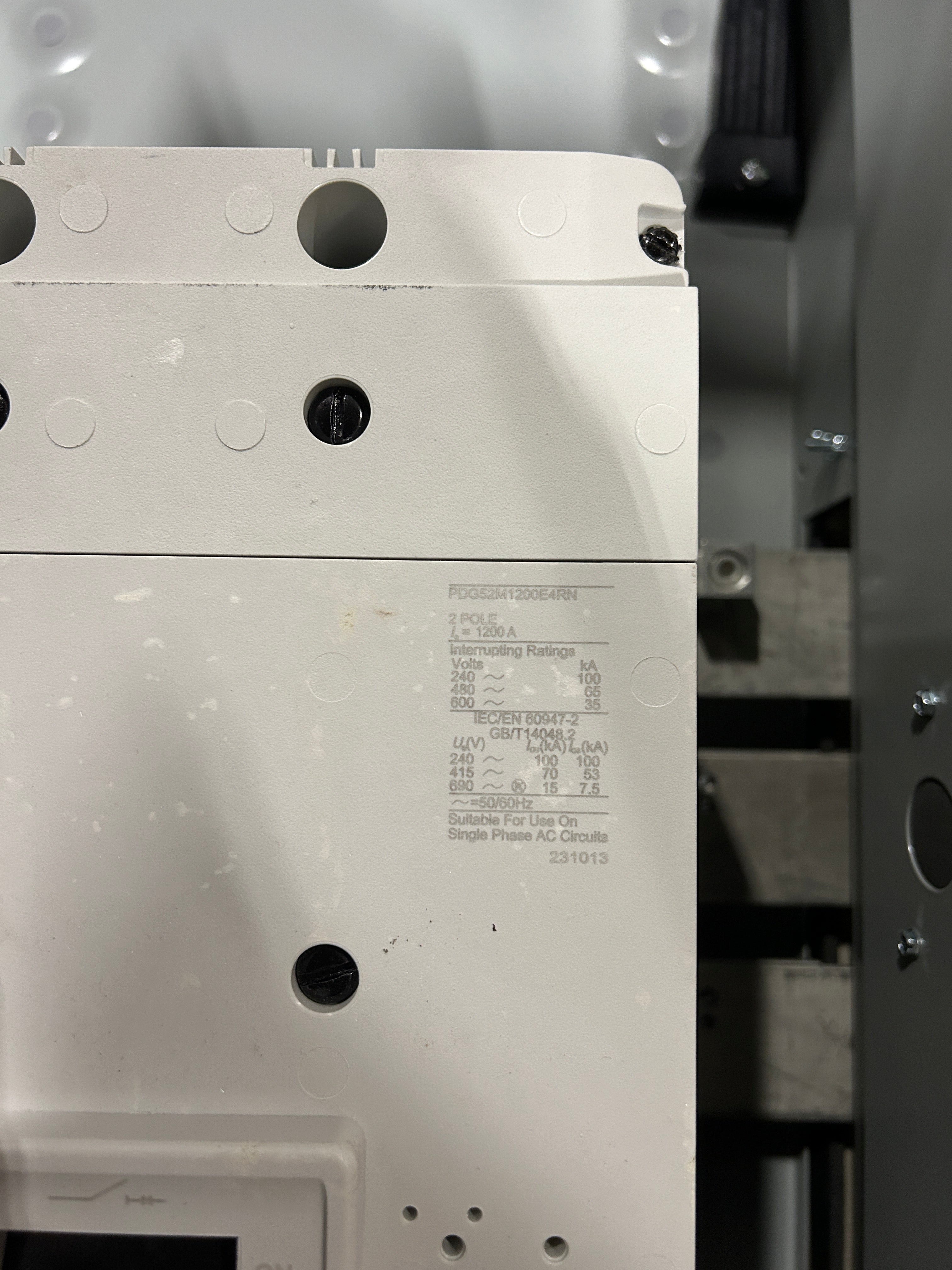 Eaton 1PMB1000R 1000A Single Phase Main Disconnect With Arcflash Reduction Maintenance System