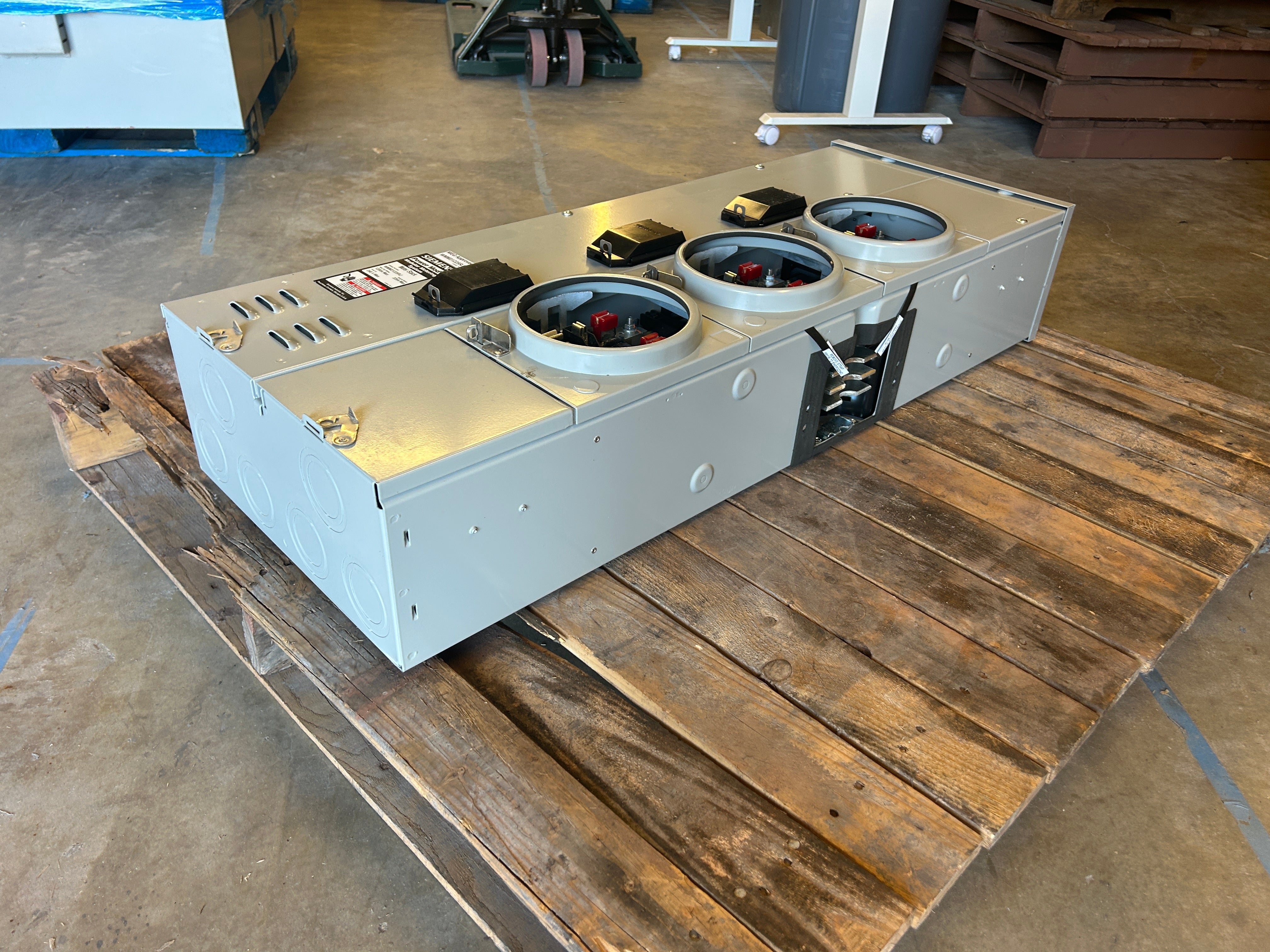 Siemens WMM31225RJ Single Phase 225A Socket Ringless Meter Stack