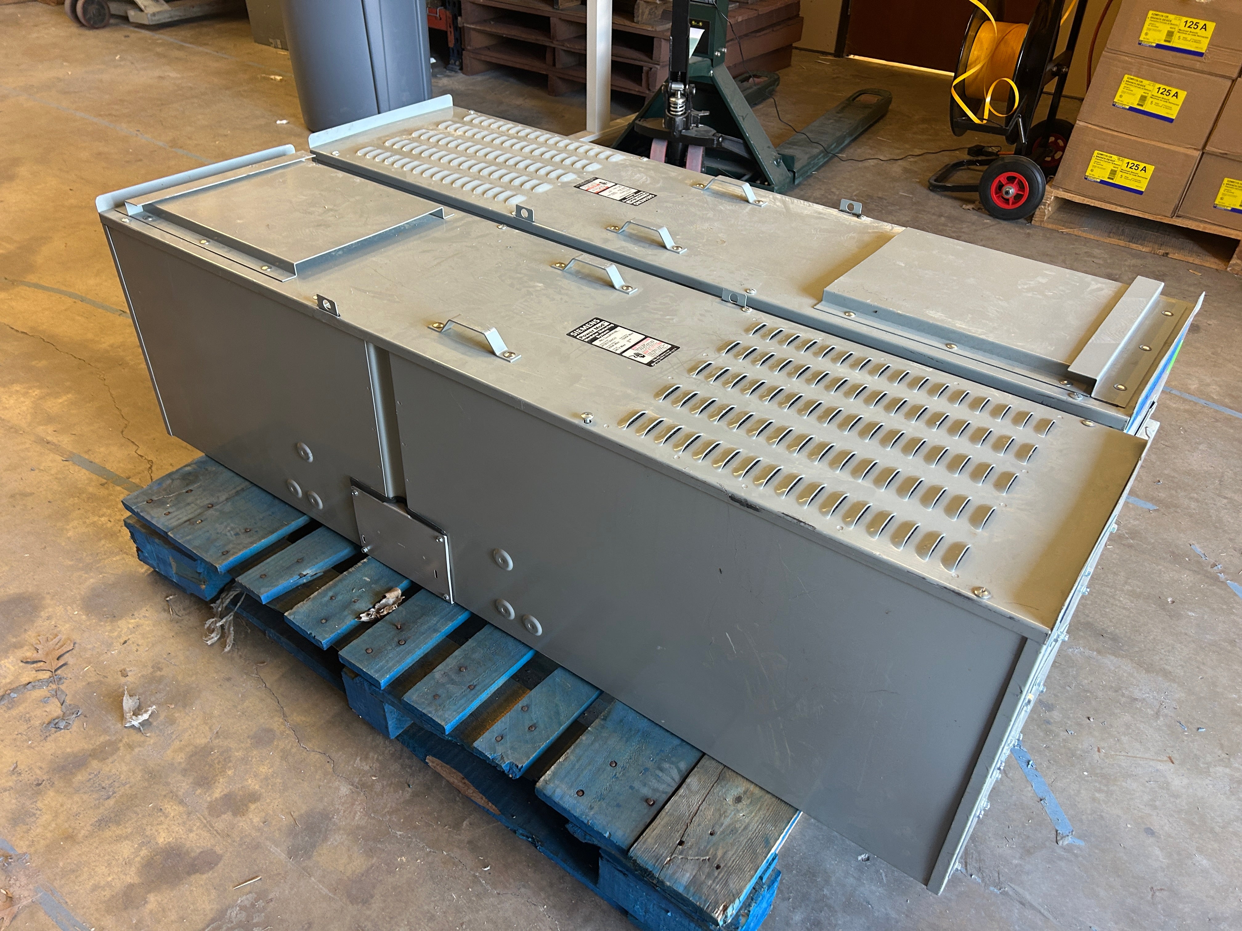 Siemens WTB31200CU 3PH 1200A 100kAIC Underground or Overhead Tap Box