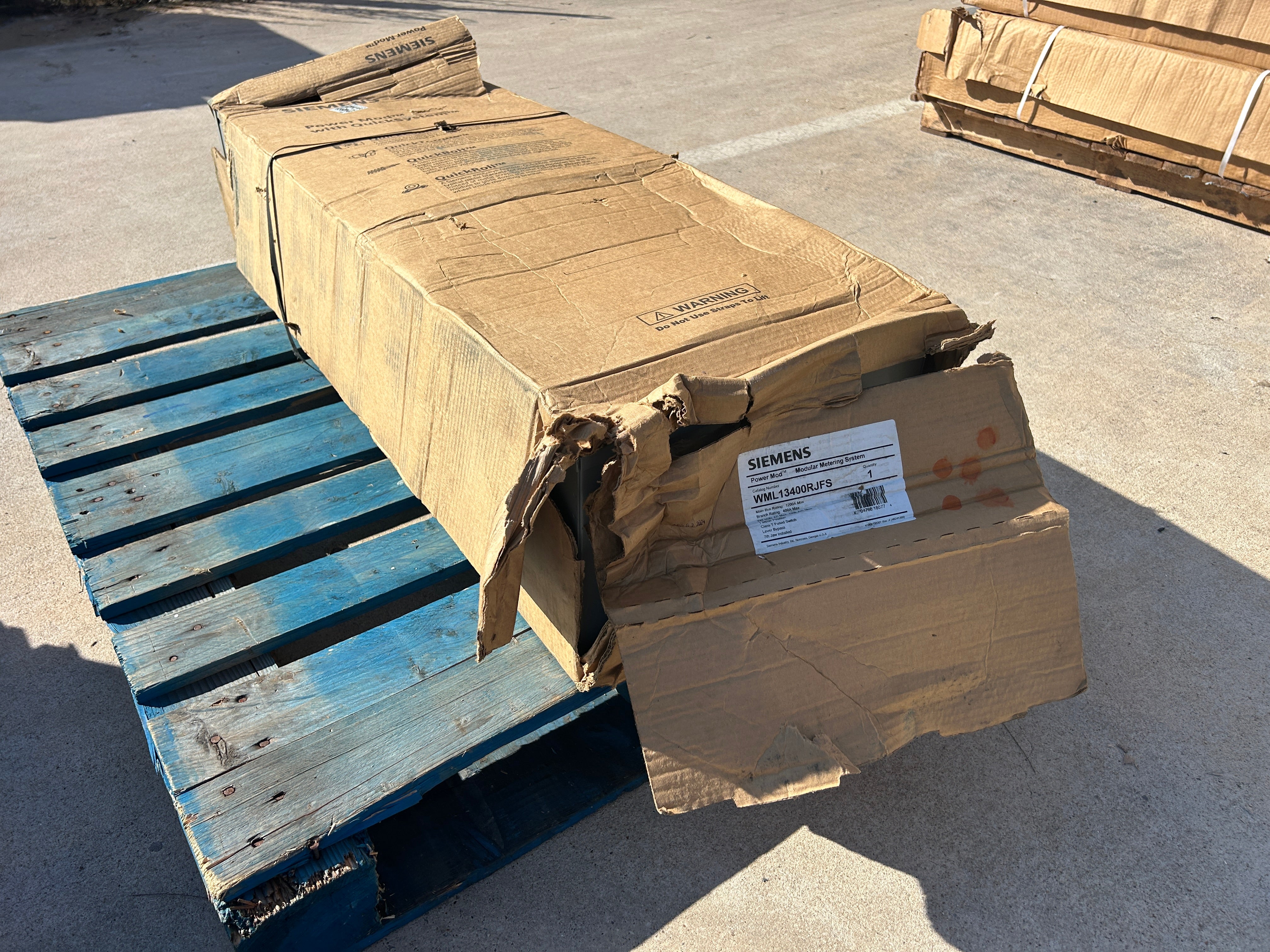 Siemens WML13400RJFS 3PH In/Out Ringless Lever Bypass 400A Fused Meter Stack