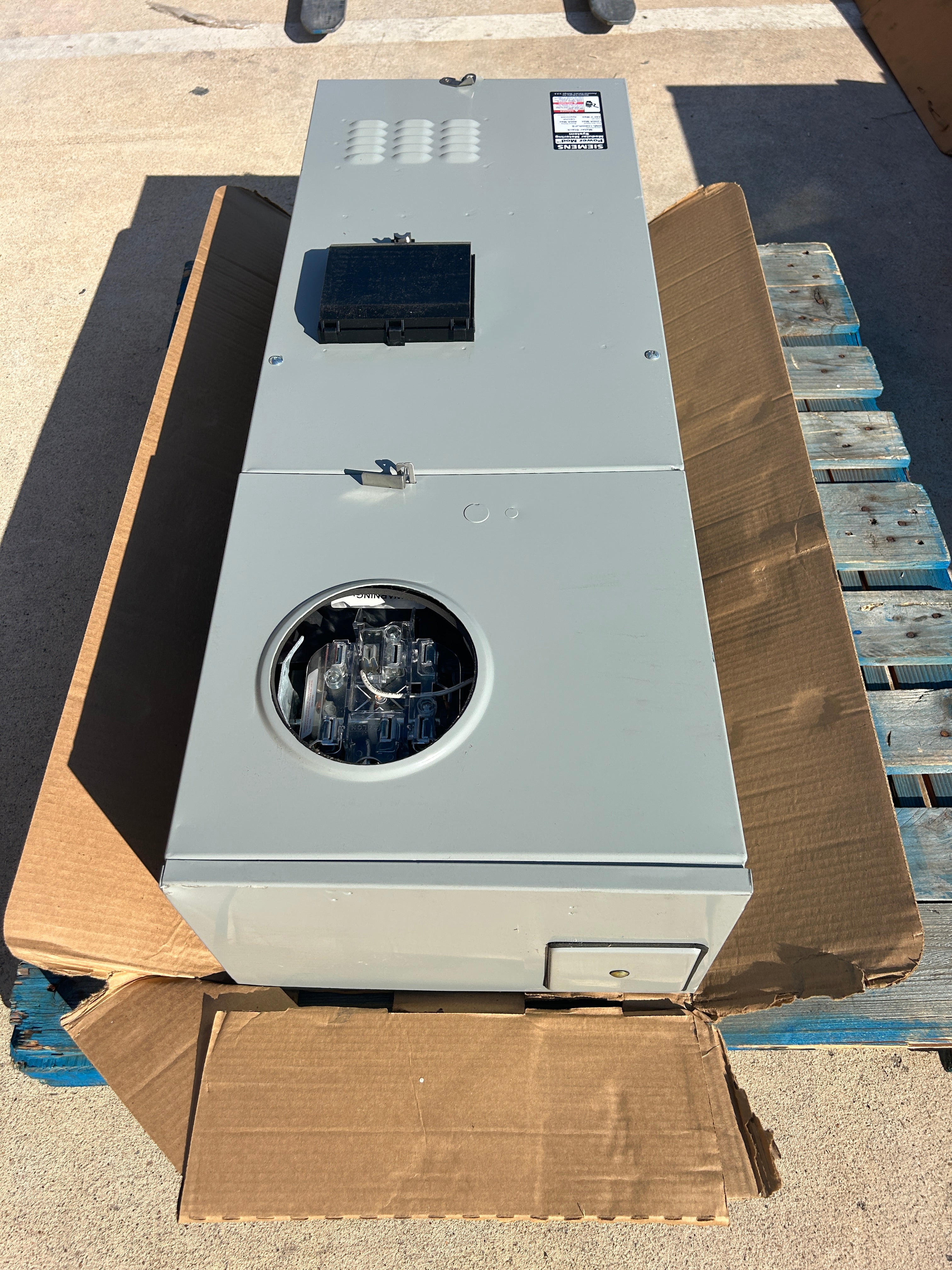 Siemens WML13400RJFS 3PH In/Out Ringless Lever Bypass 400A Fused Meter Stack