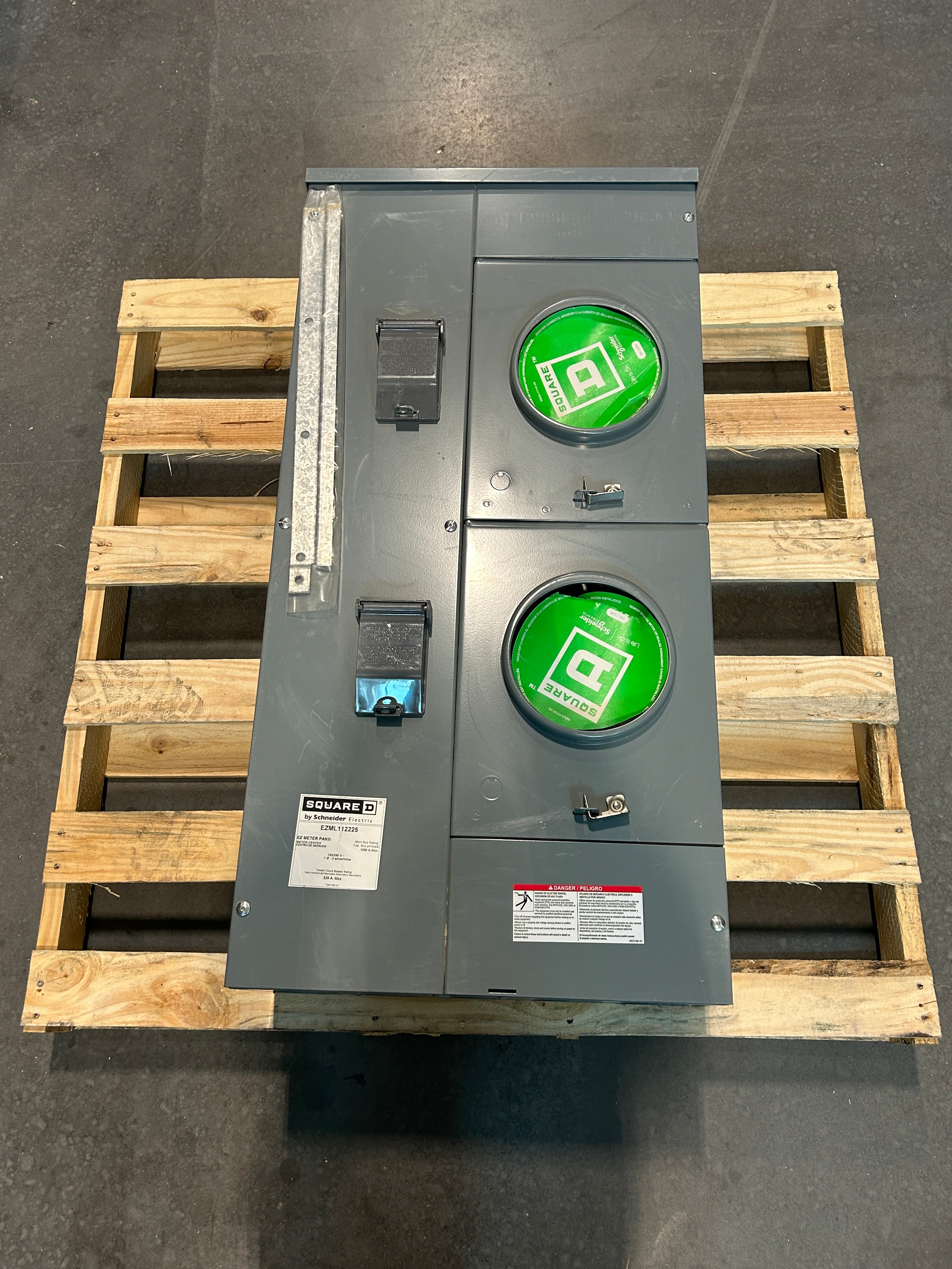 Meter Stack With Tap Box Square D EZML112225 1PH In / 1PH Out 2 Gang 225A Socket Ringless Lever